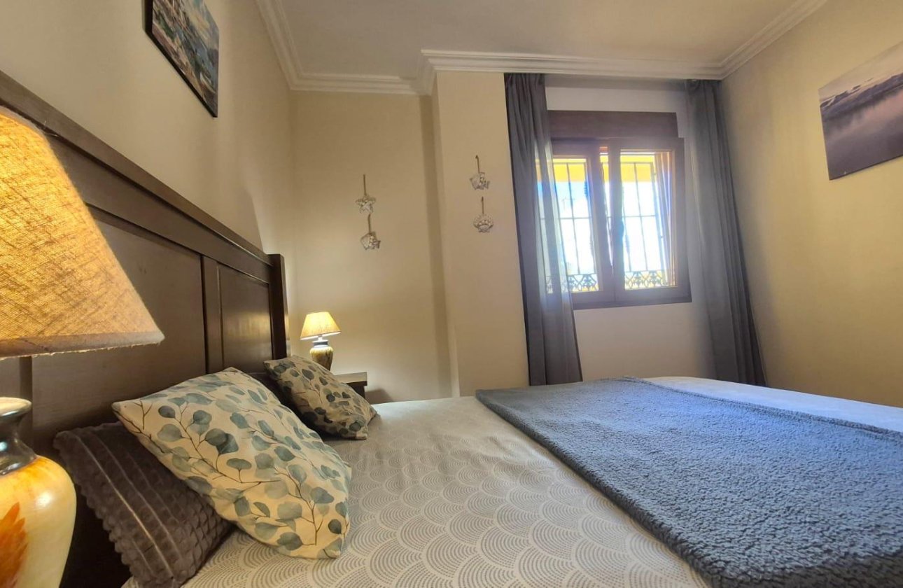 Herverkoop - Appartement -
Torrevieja - Acequion
