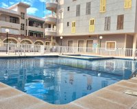 Herverkoop - Appartement -
Torrevieja - Acequion