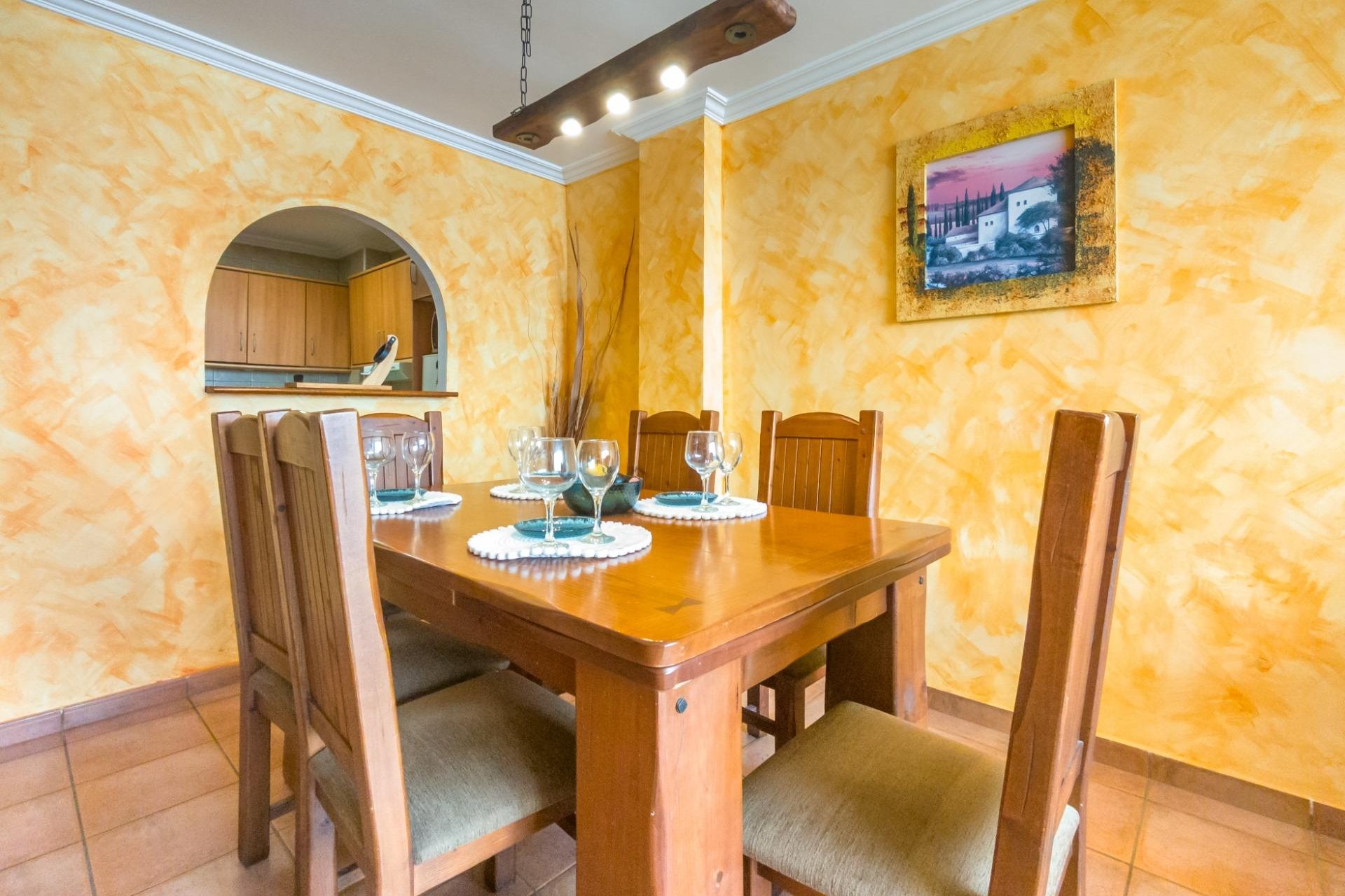 Herverkoop - Appartement -
Torrevieja - Acequion