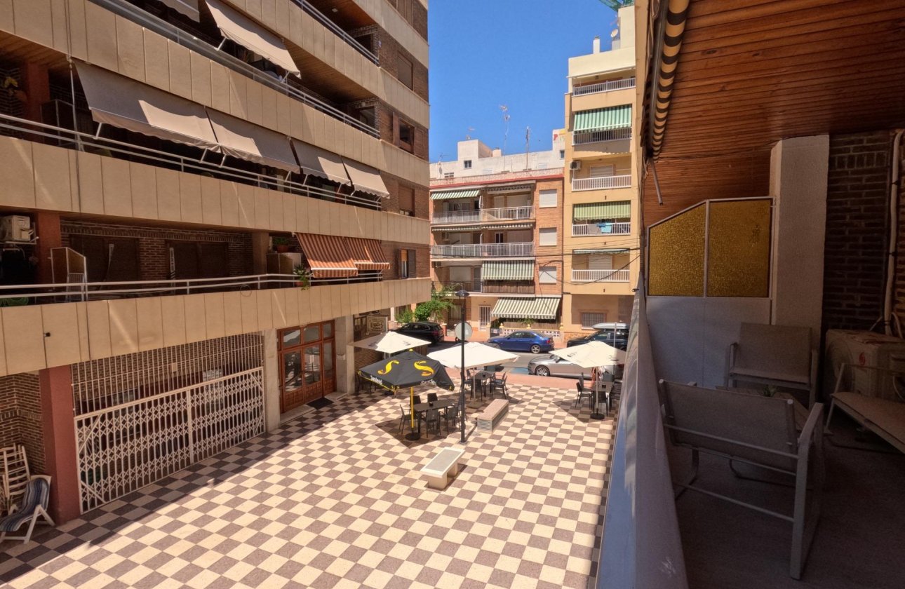 Herverkoop - Appartement -
Torrevieja - Acequion