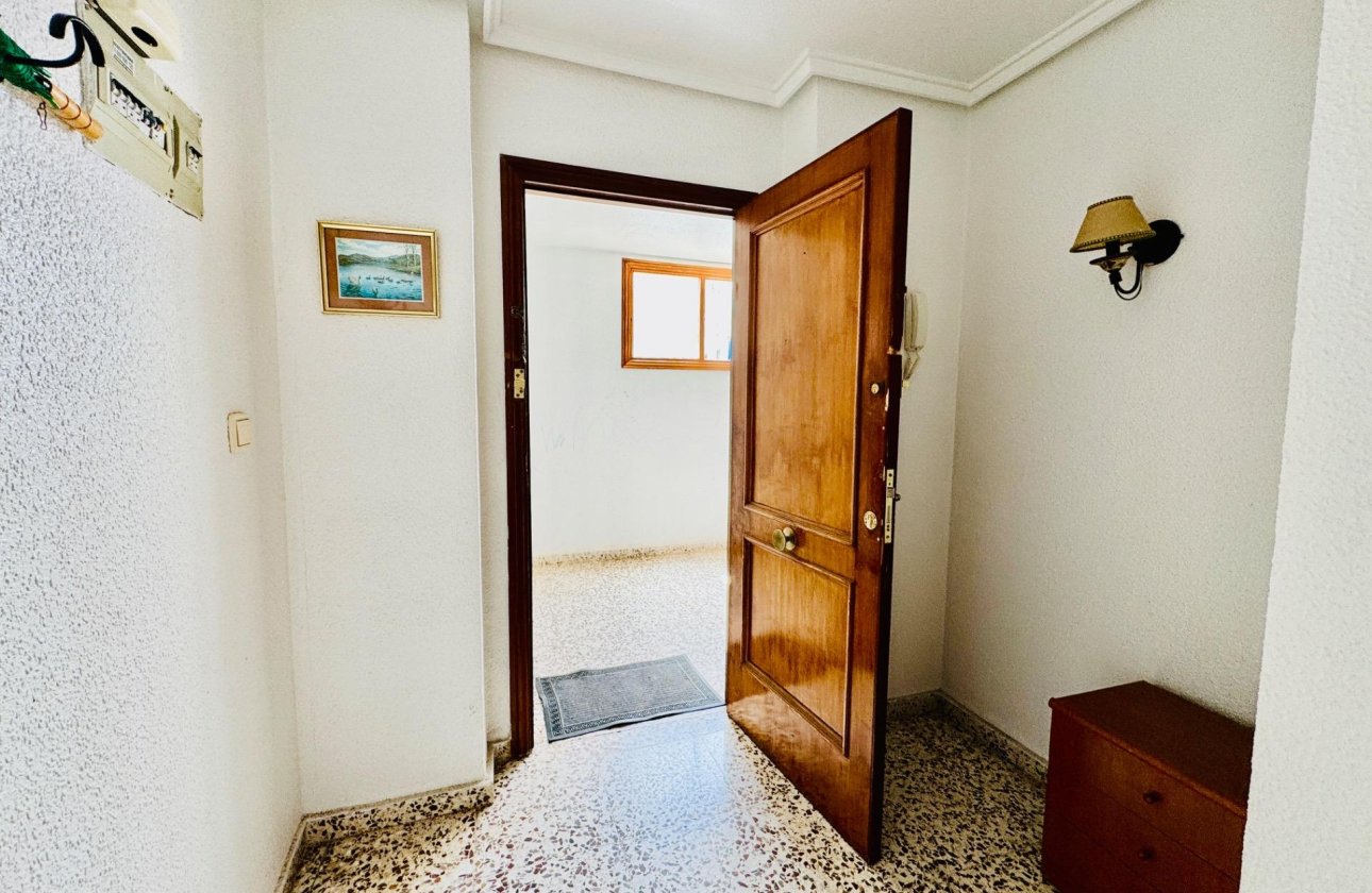 Herverkoop - Appartement -
Torrevieja - Acequion