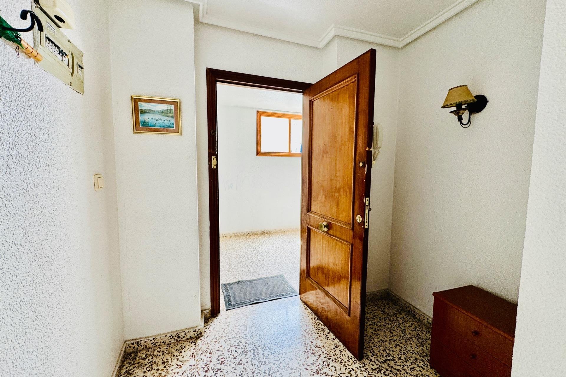 Herverkoop - Appartement -
Torrevieja - Acequion