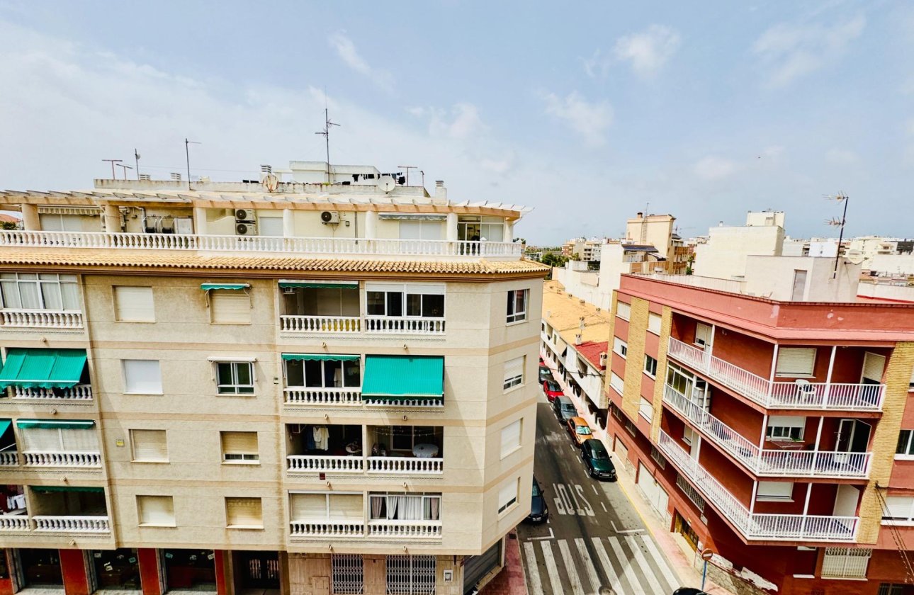 Herverkoop - Appartement -
Torrevieja - Acequion