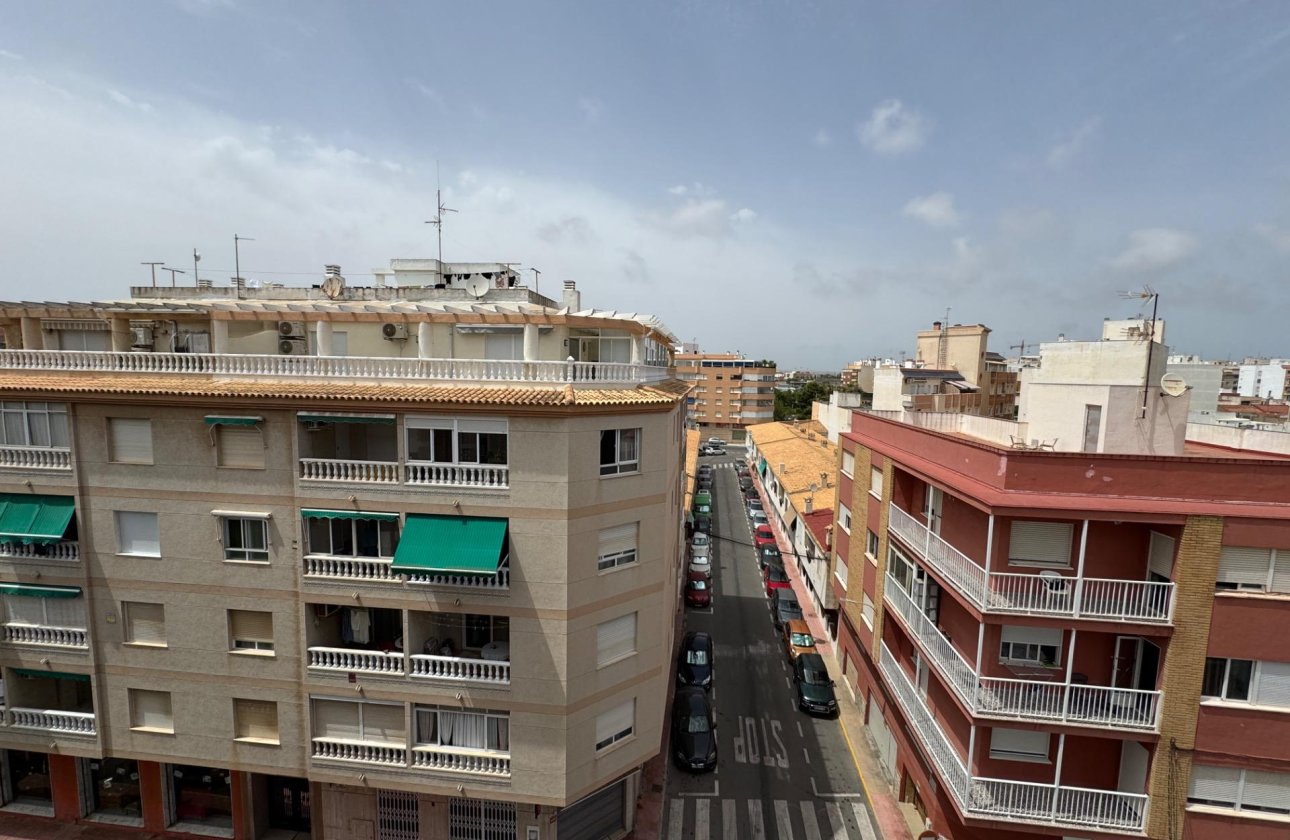 Herverkoop - Appartement -
Torrevieja - Acequion