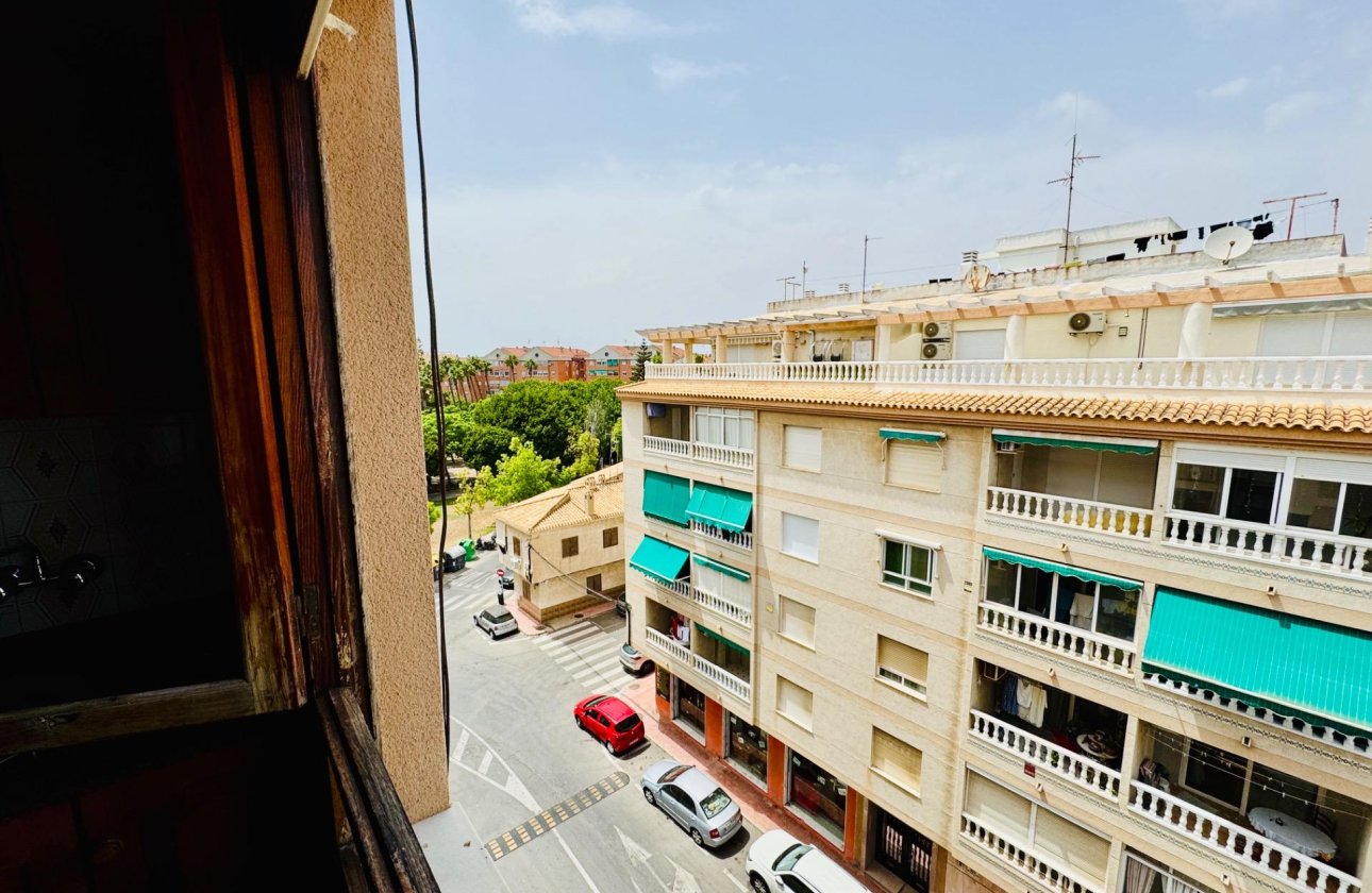 Herverkoop - Appartement -
Torrevieja - Acequion