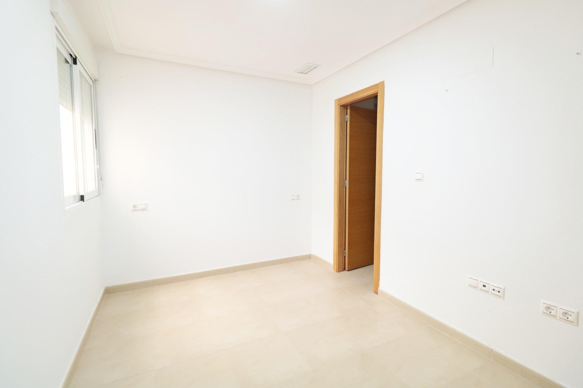 Herverkoop - Appartement -
Torrevieja - Acequion