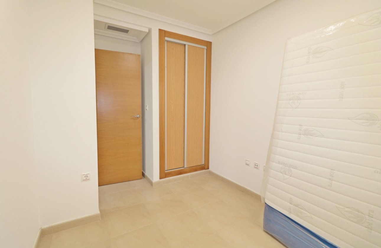 Herverkoop - Appartement -
Torrevieja - Acequion
