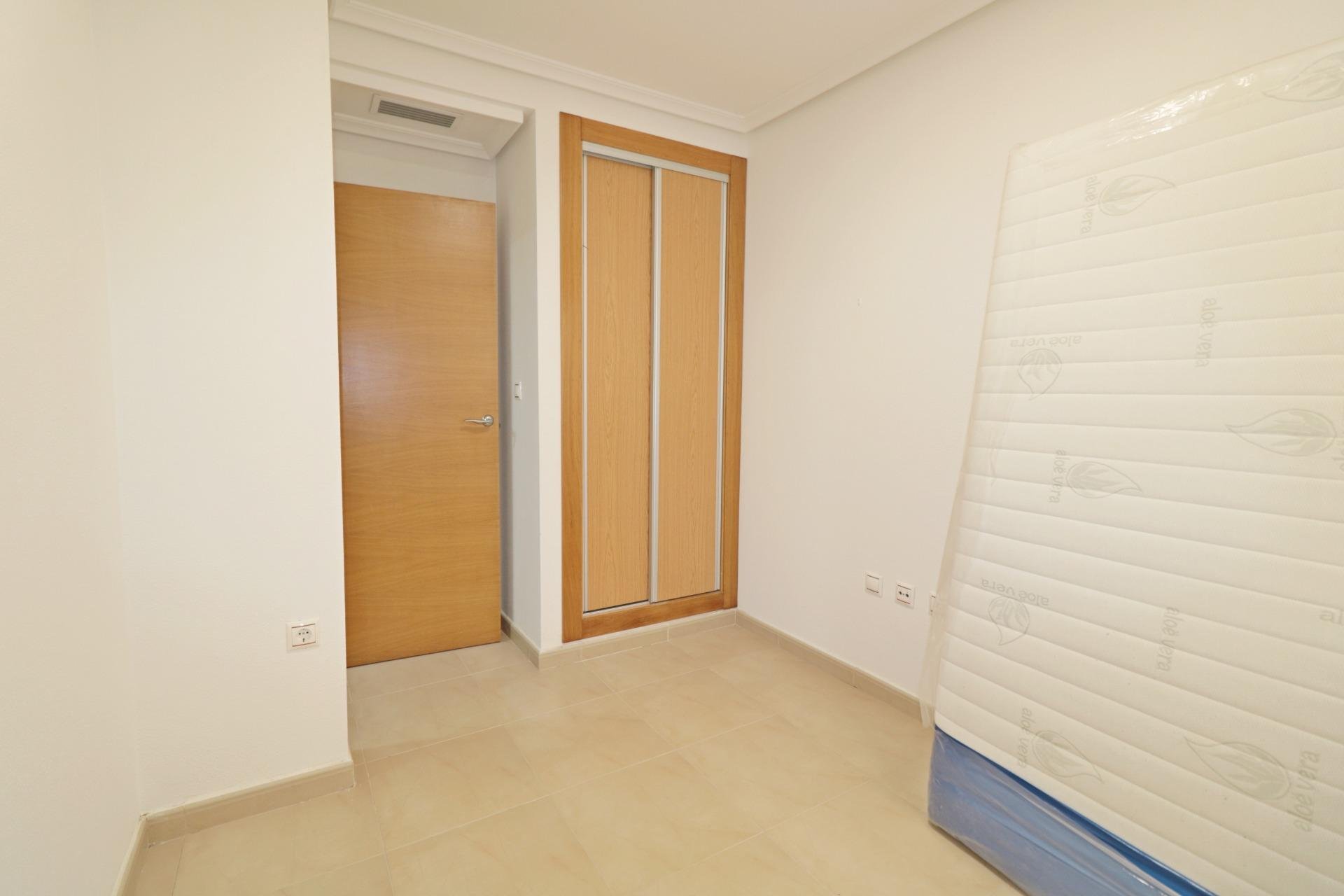 Herverkoop - Appartement -
Torrevieja - Acequion