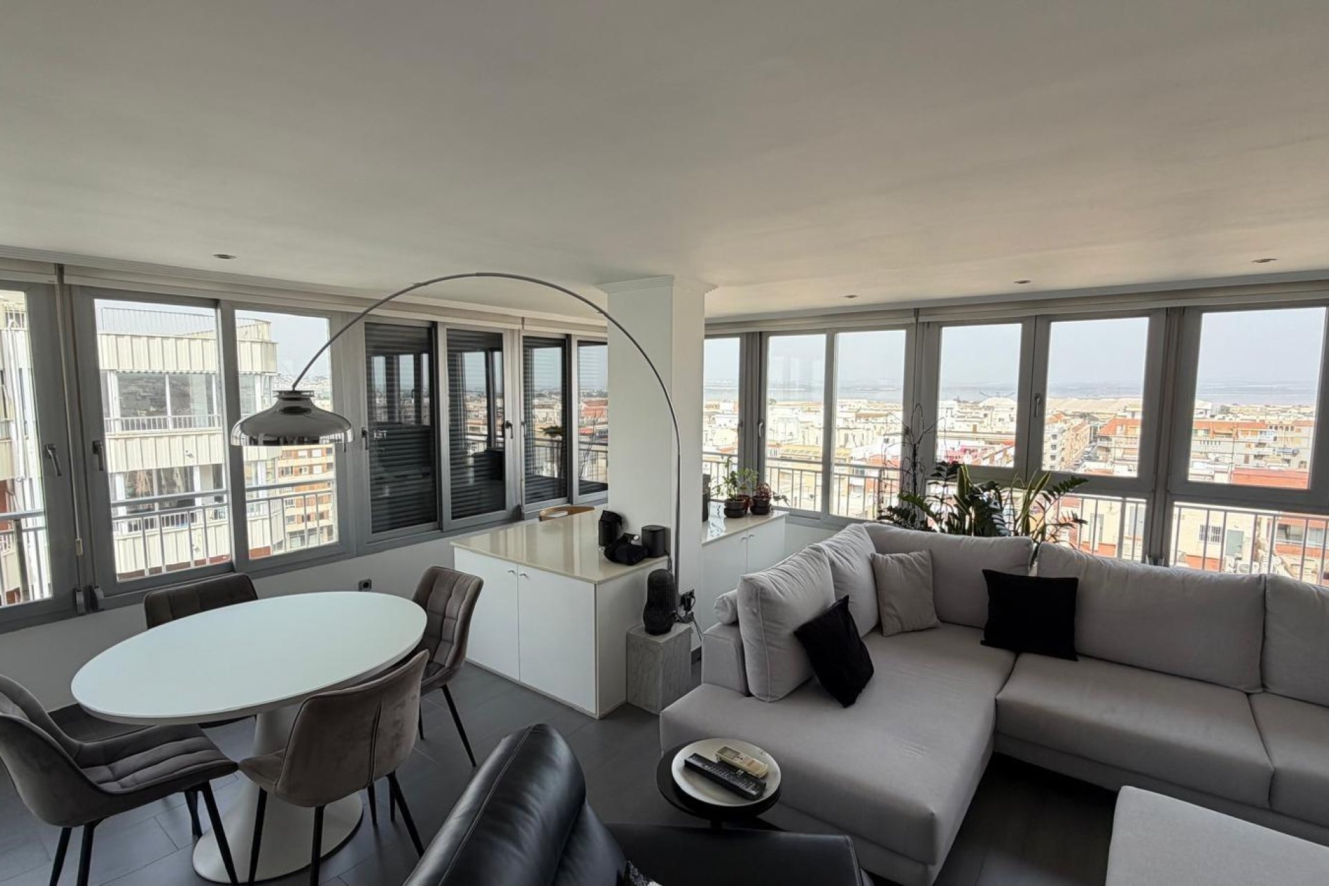 Herverkoop - Appartement -
Torrevieja - Acequion