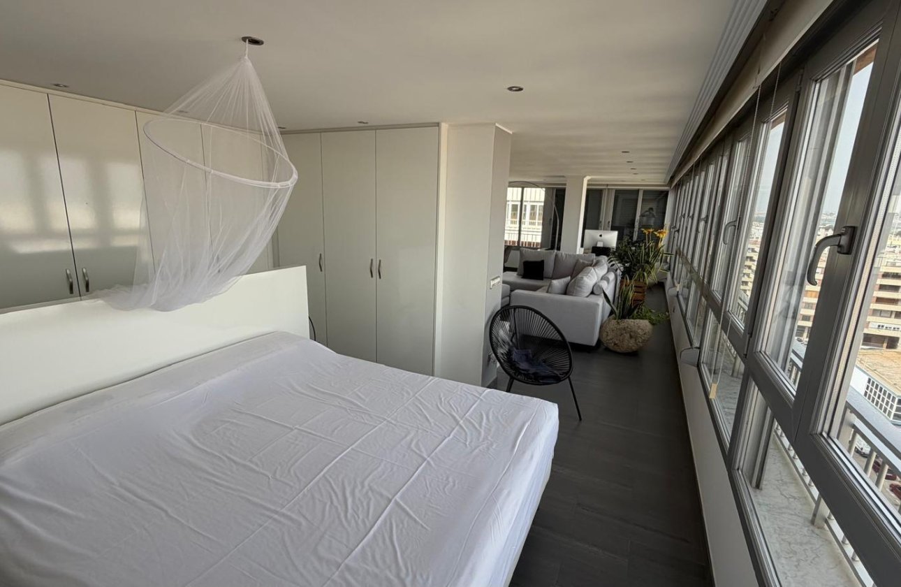 Herverkoop - Appartement -
Torrevieja - Acequion