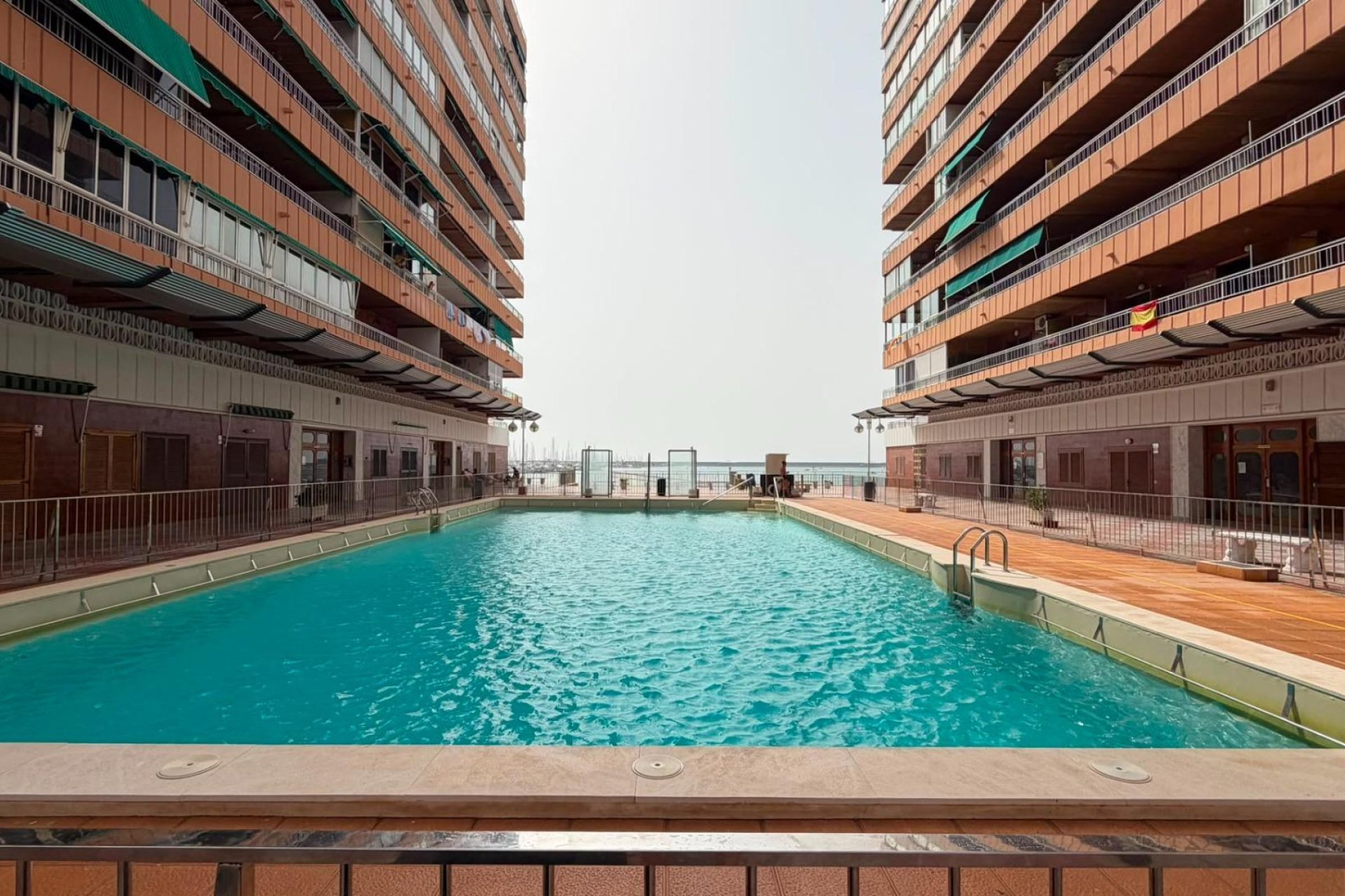 Herverkoop - Appartement -
Torrevieja - Acequion