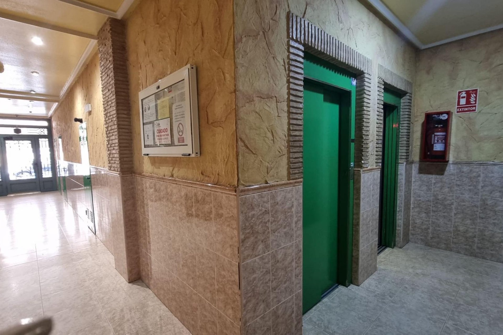 Herverkoop - Appartement -
Torrevieja - Acequion