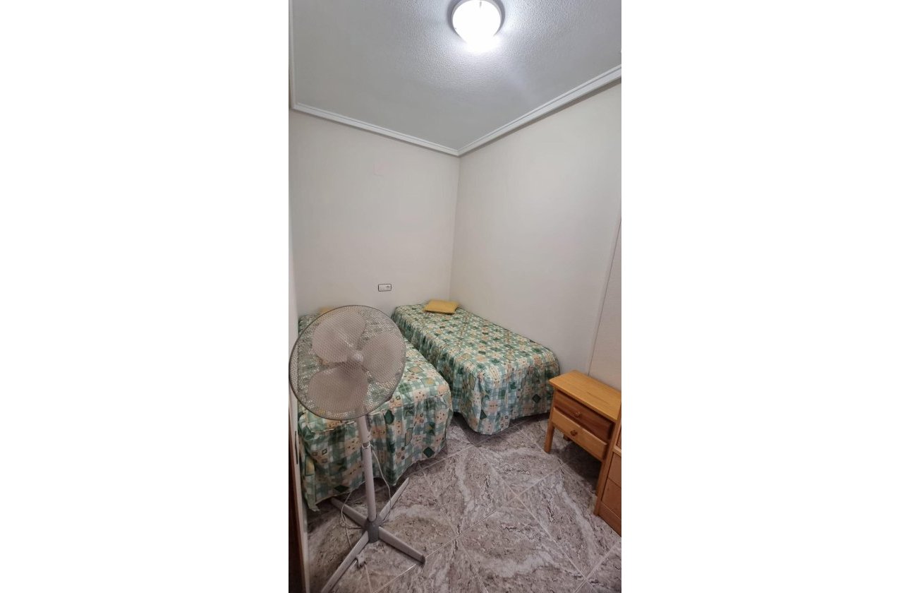 Herverkoop - Appartement -
Torrevieja - Acequion