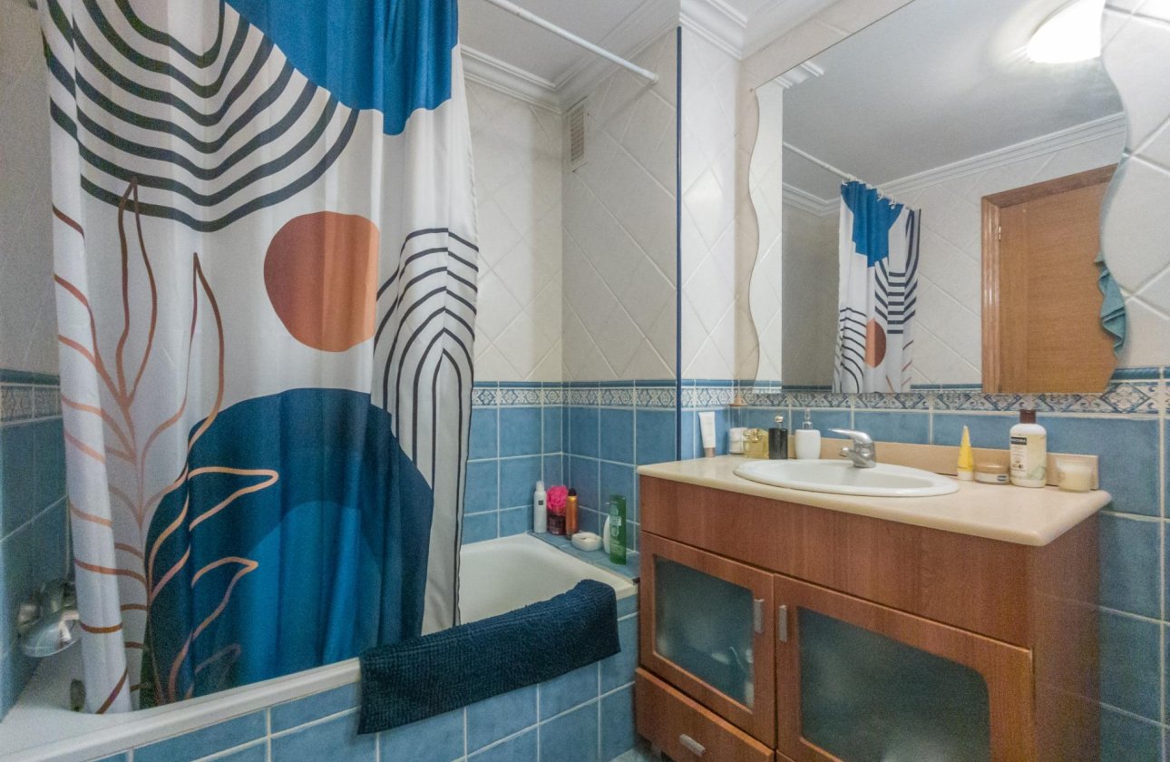 Herverkoop - Appartement -
Torrevieja - Acequion