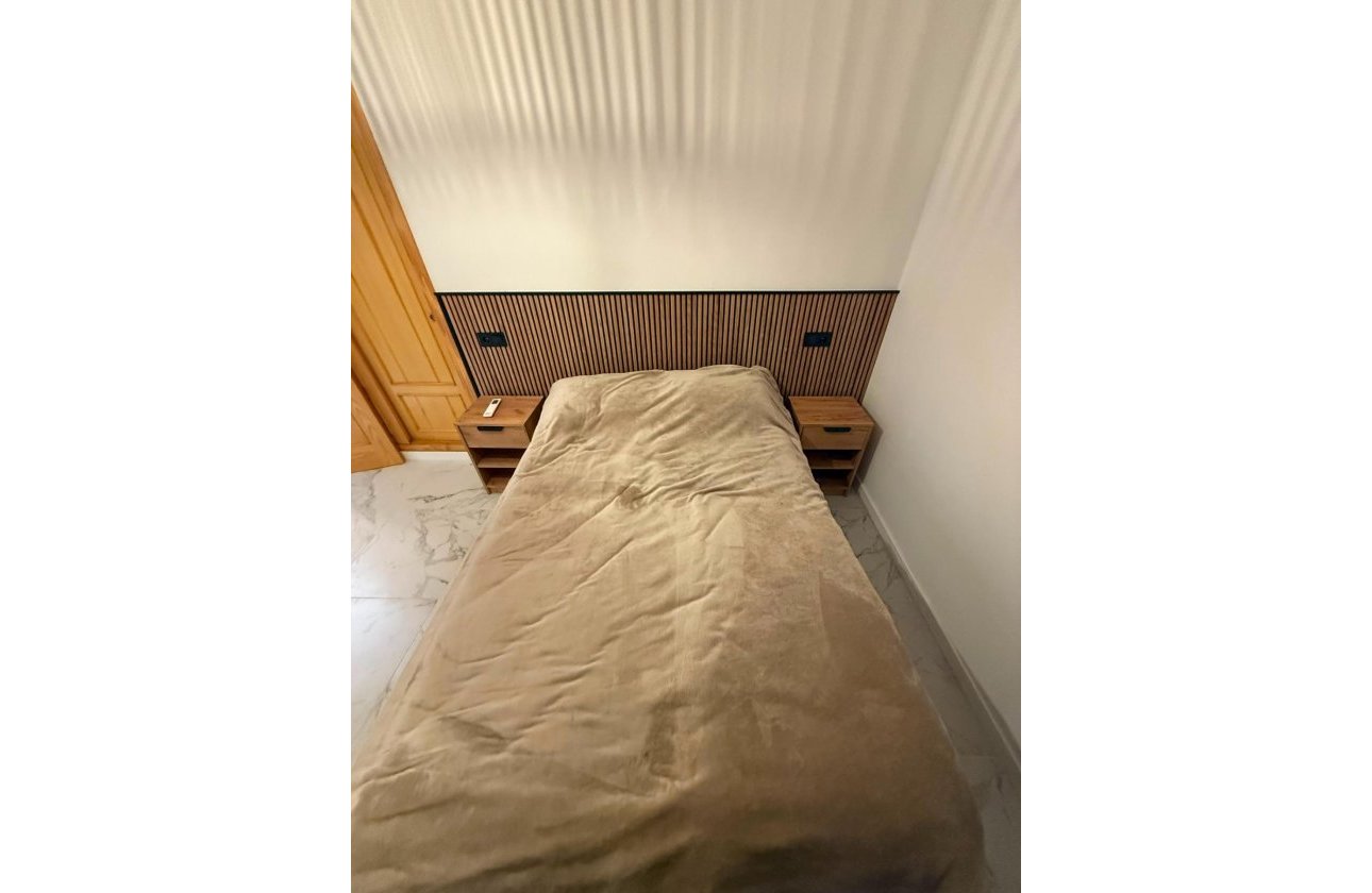 Herverkoop - Appartement -
Torrevieja - Acequion