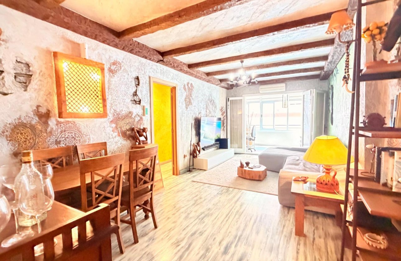 Herverkoop - Appartement -
Torrevieja - Acequion