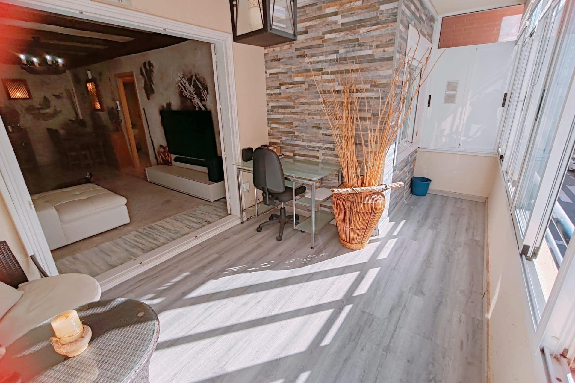 Herverkoop - Appartement -
Torrevieja - Acequion