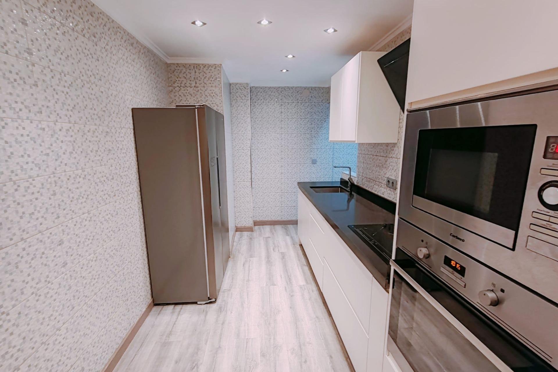 Herverkoop - Appartement -
Torrevieja - Acequion
