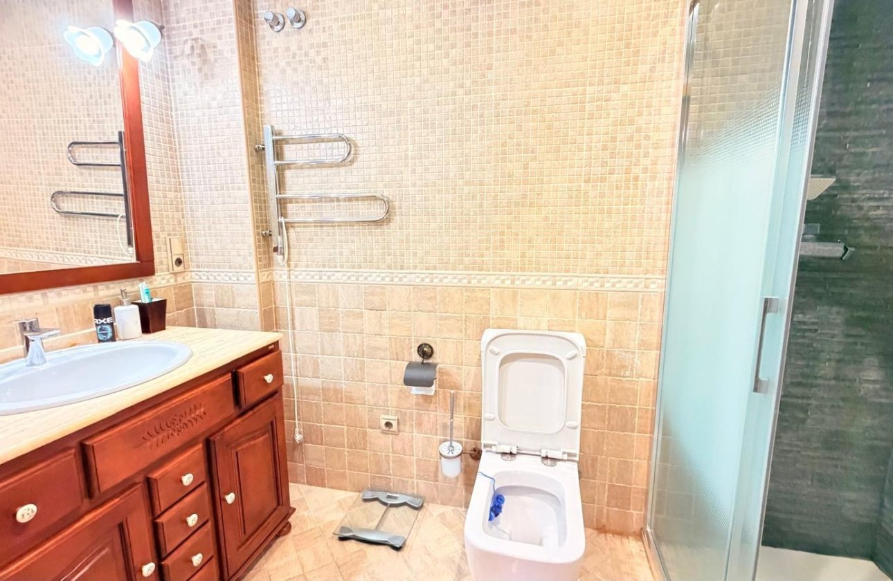 Herverkoop - Appartement -
Torrevieja - Acequion