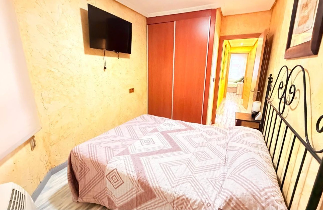 Herverkoop - Appartement -
Torrevieja - Acequion