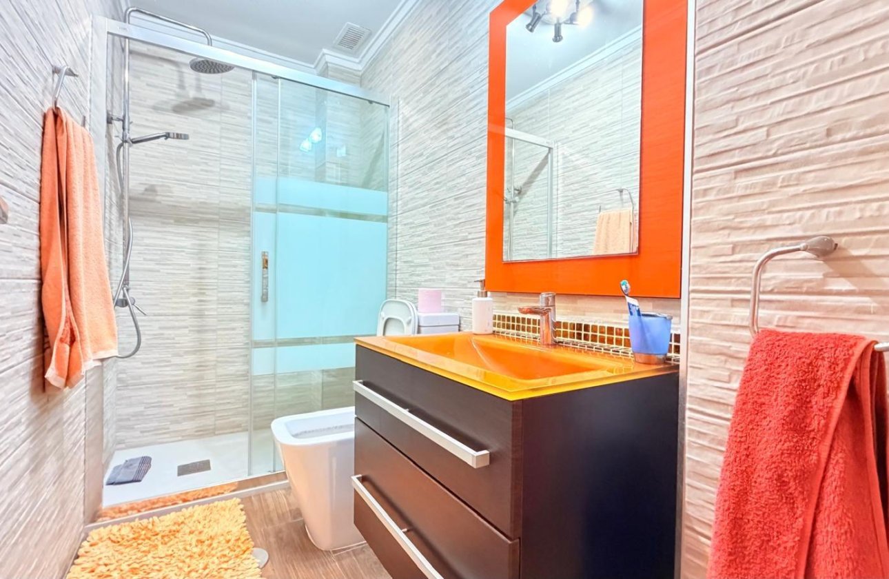Herverkoop - Appartement -
Torrevieja - Acequion