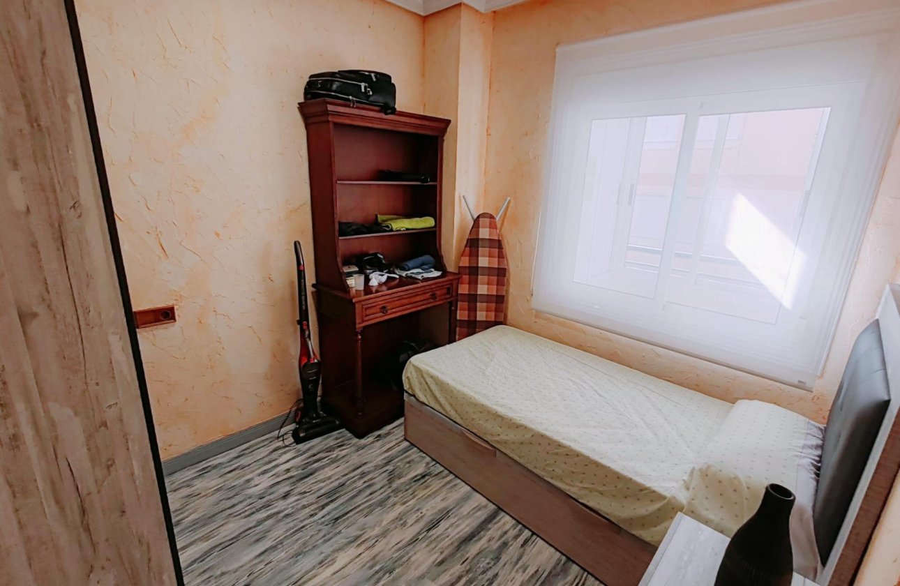 Herverkoop - Appartement -
Torrevieja - Acequion