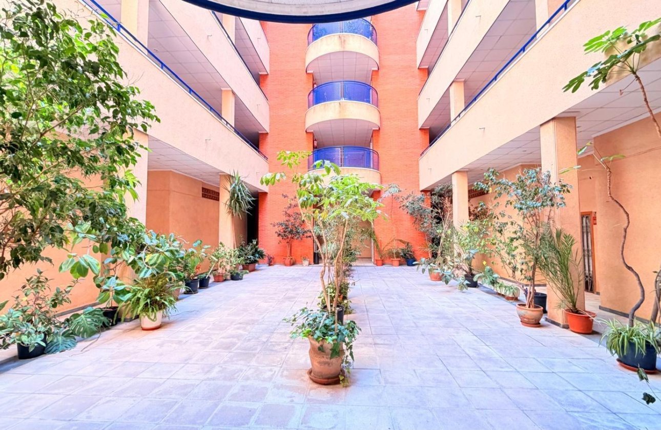 Herverkoop - Appartement -
Torrevieja - Acequion