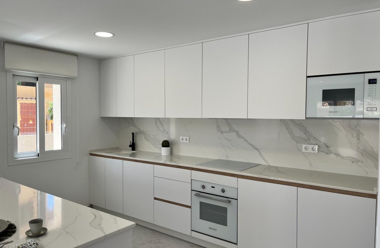 Herverkoop - Appartement -
Torrevieja - Aguas Nuevas