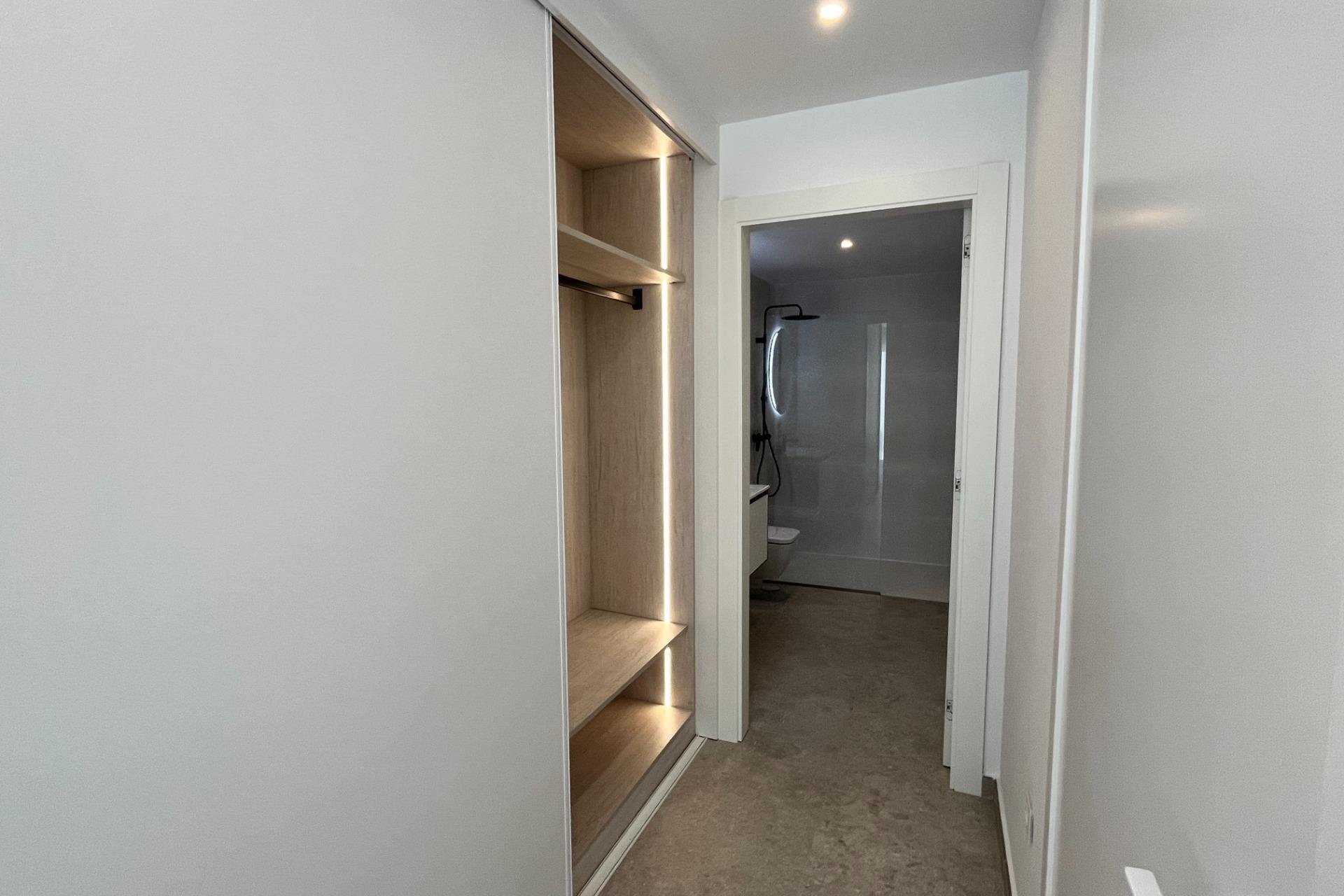 Herverkoop - Appartement -
Torrevieja - Aguas Nuevas