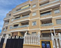 Herverkoop - Appartement -
Torrevieja - Aguas Nuevas