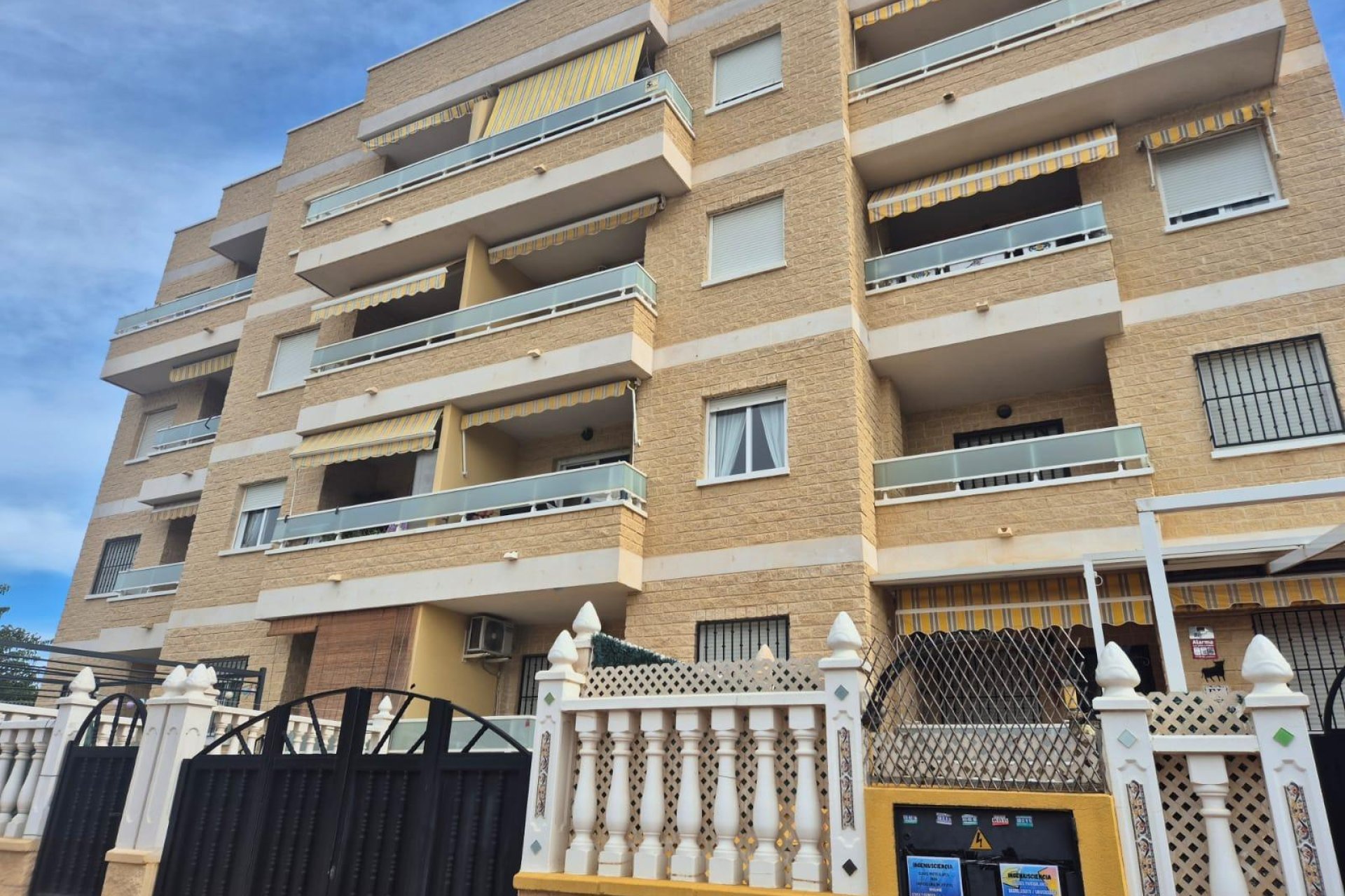 Herverkoop - Appartement -
Torrevieja - Aguas Nuevas