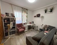Herverkoop - Appartement -
Torrevieja - Aguas Nuevas