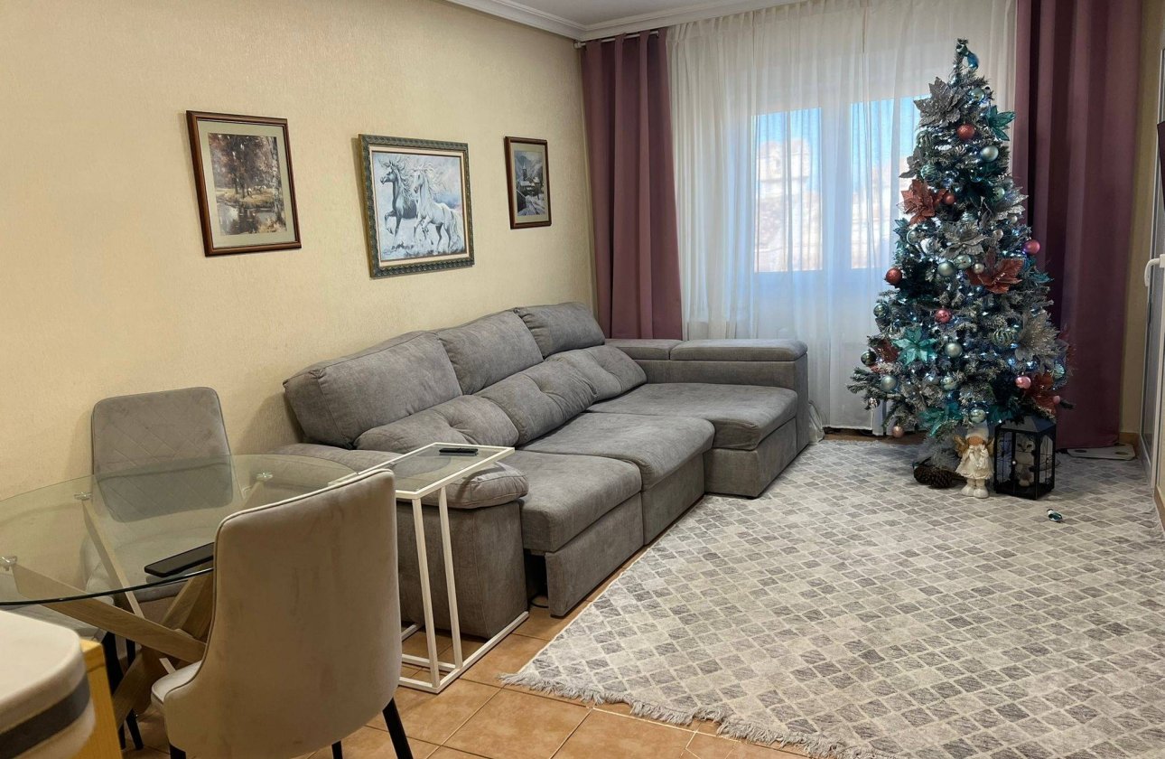 Herverkoop - Appartement -
Torrevieja - Aguas Nuevas