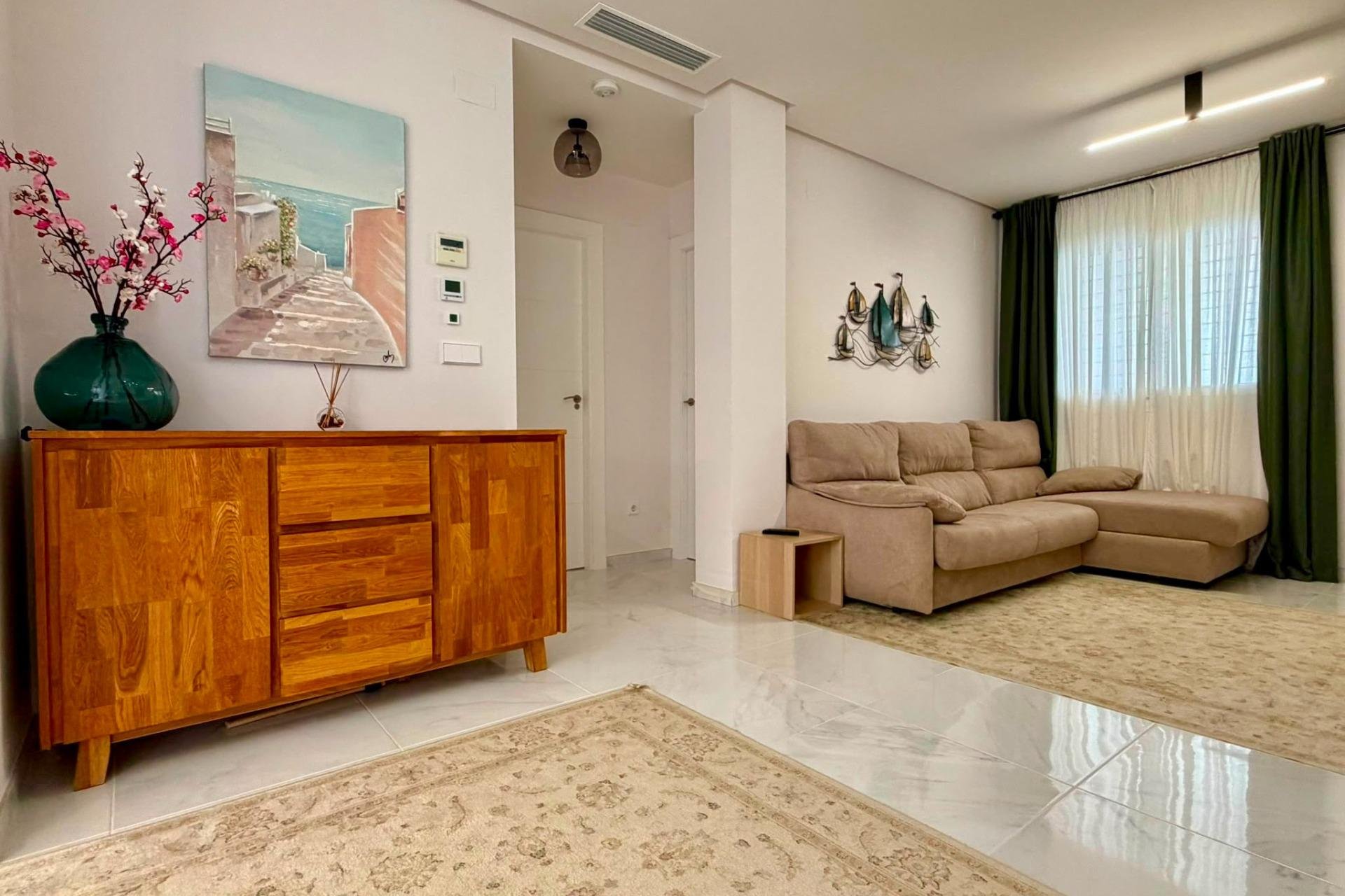 Herverkoop - Appartement -
Torrevieja - Aguas Nuevas