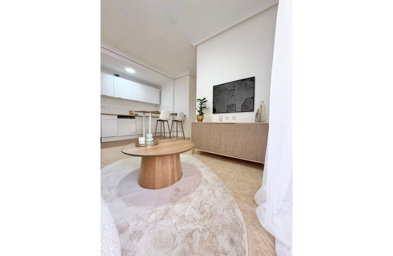 Herverkoop - Appartement -
Torrevieja - Antonio Machado