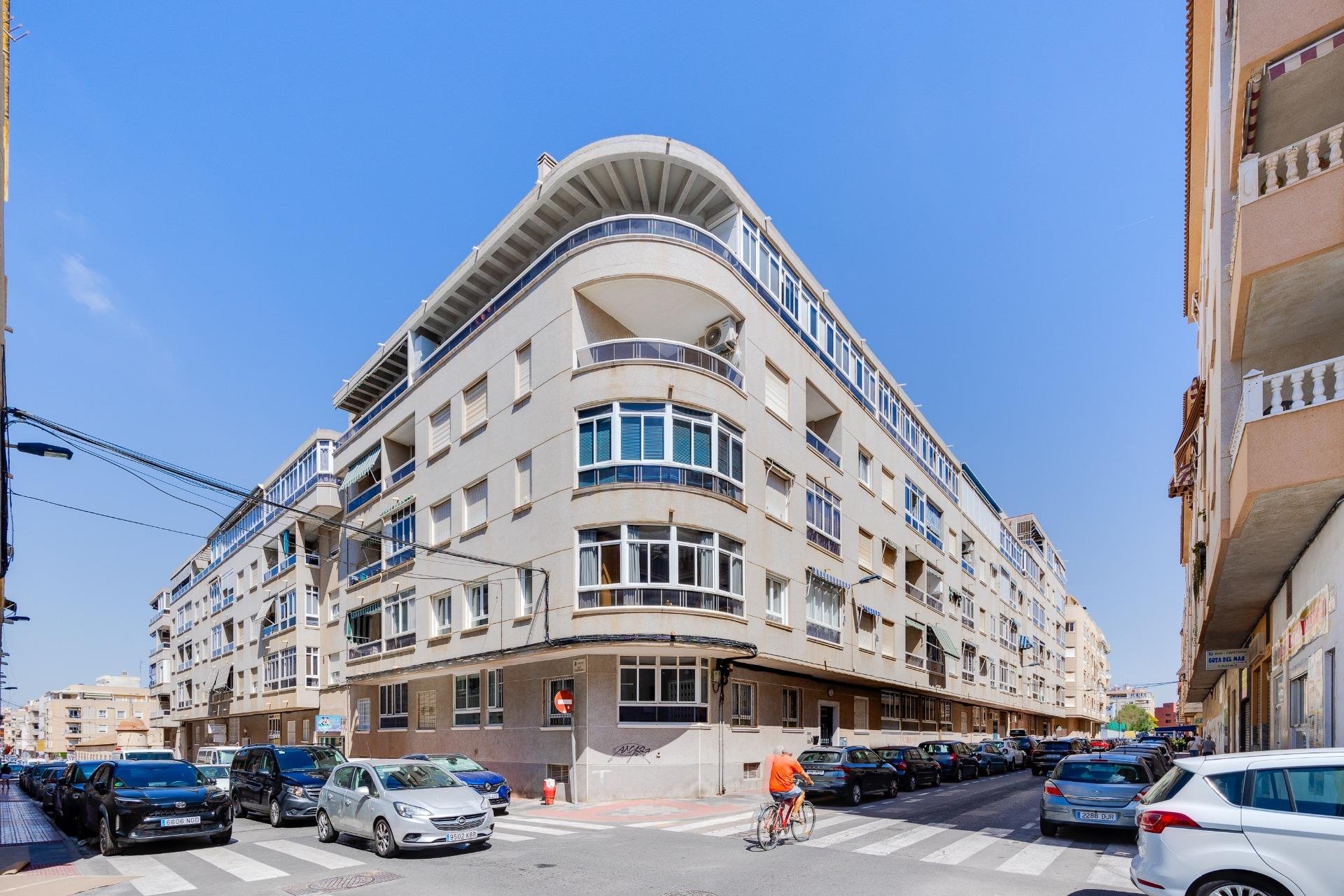 Herverkoop - Appartement -
Torrevieja - Antonio Machado
