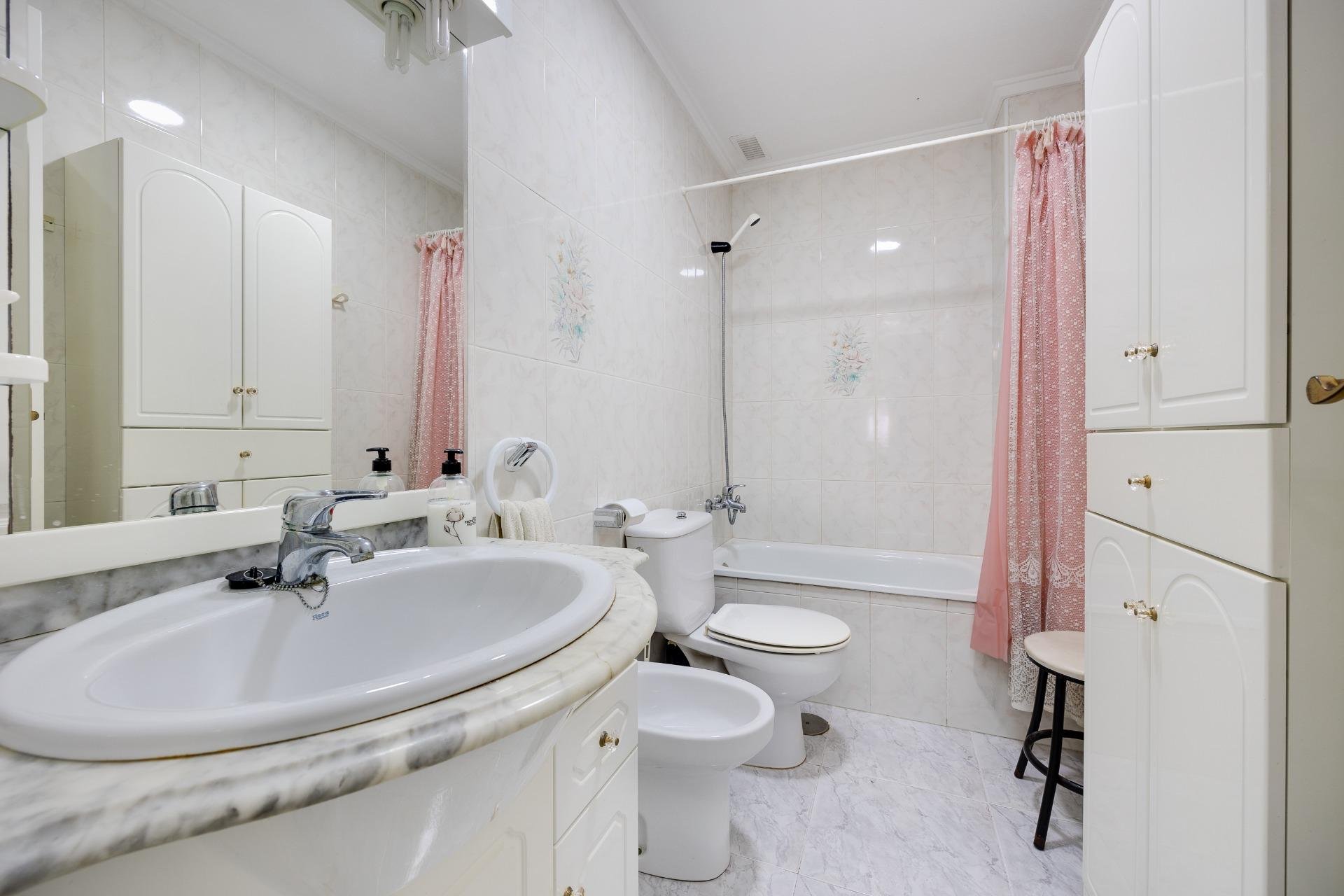 Herverkoop - Appartement -
Torrevieja - Antonio Machado