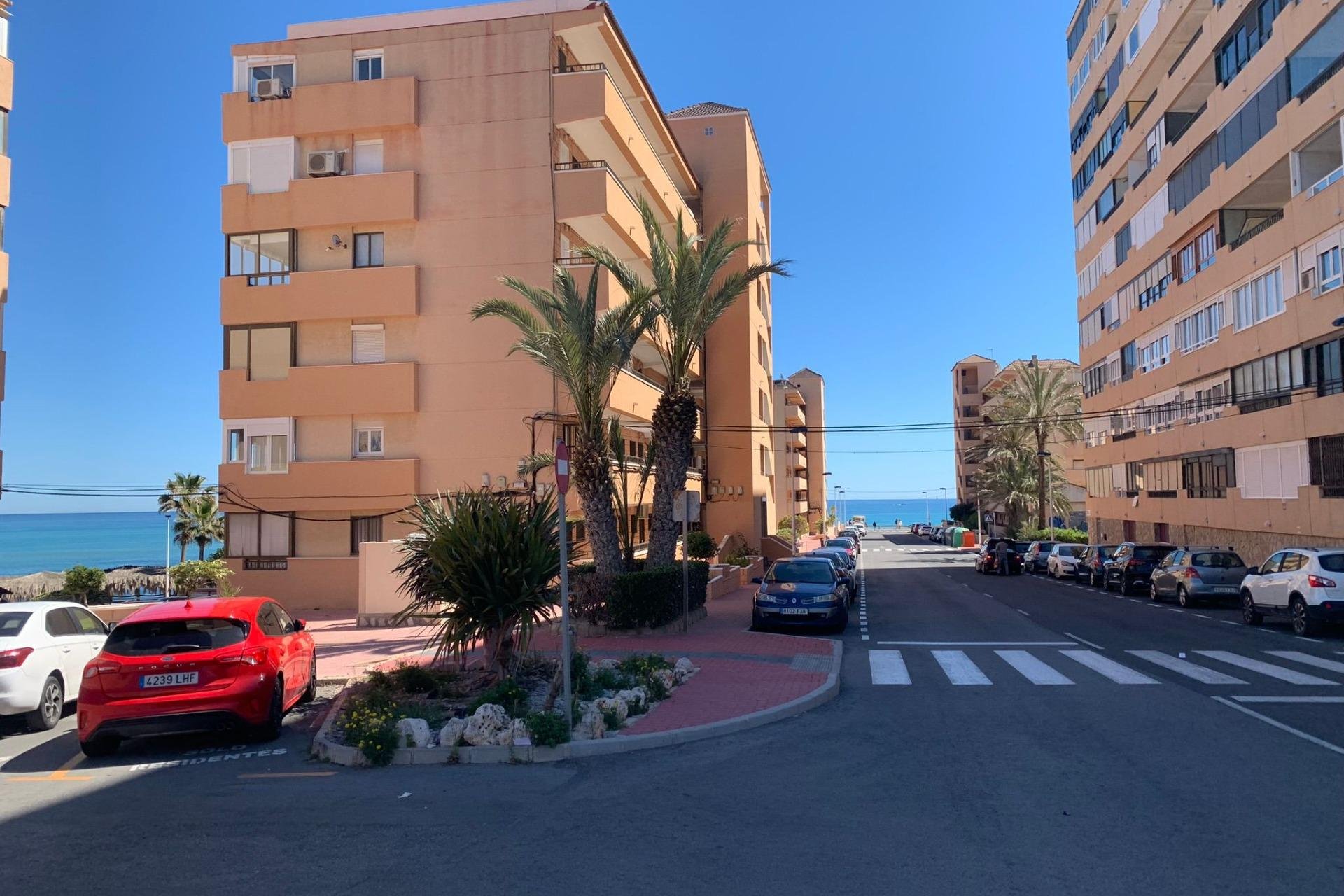 Herverkoop - Appartement -
Torrevieja - Cabo Cervera