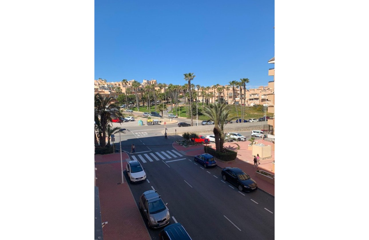 Herverkoop - Appartement -
Torrevieja - Cabo Cervera