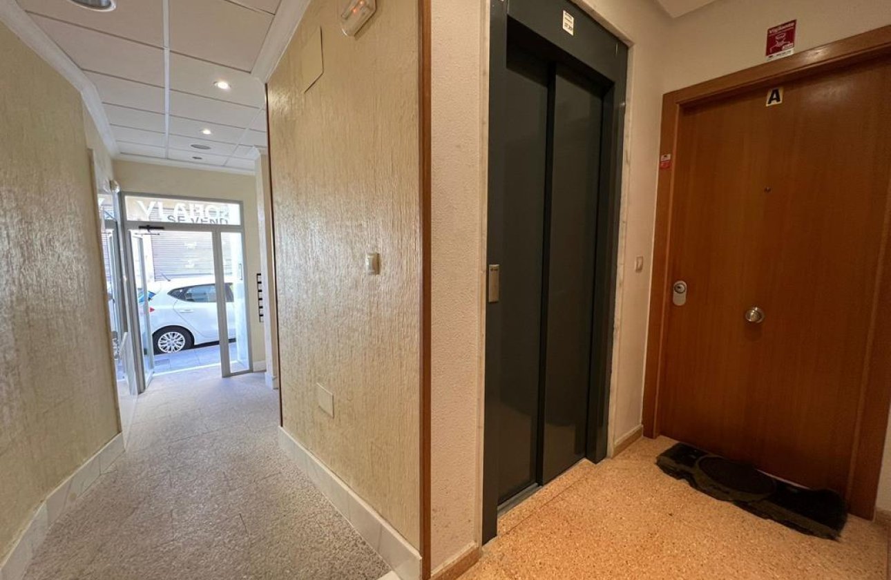 Herverkoop - Appartement -
Torrevieja - CENTRO CASCO URBANO