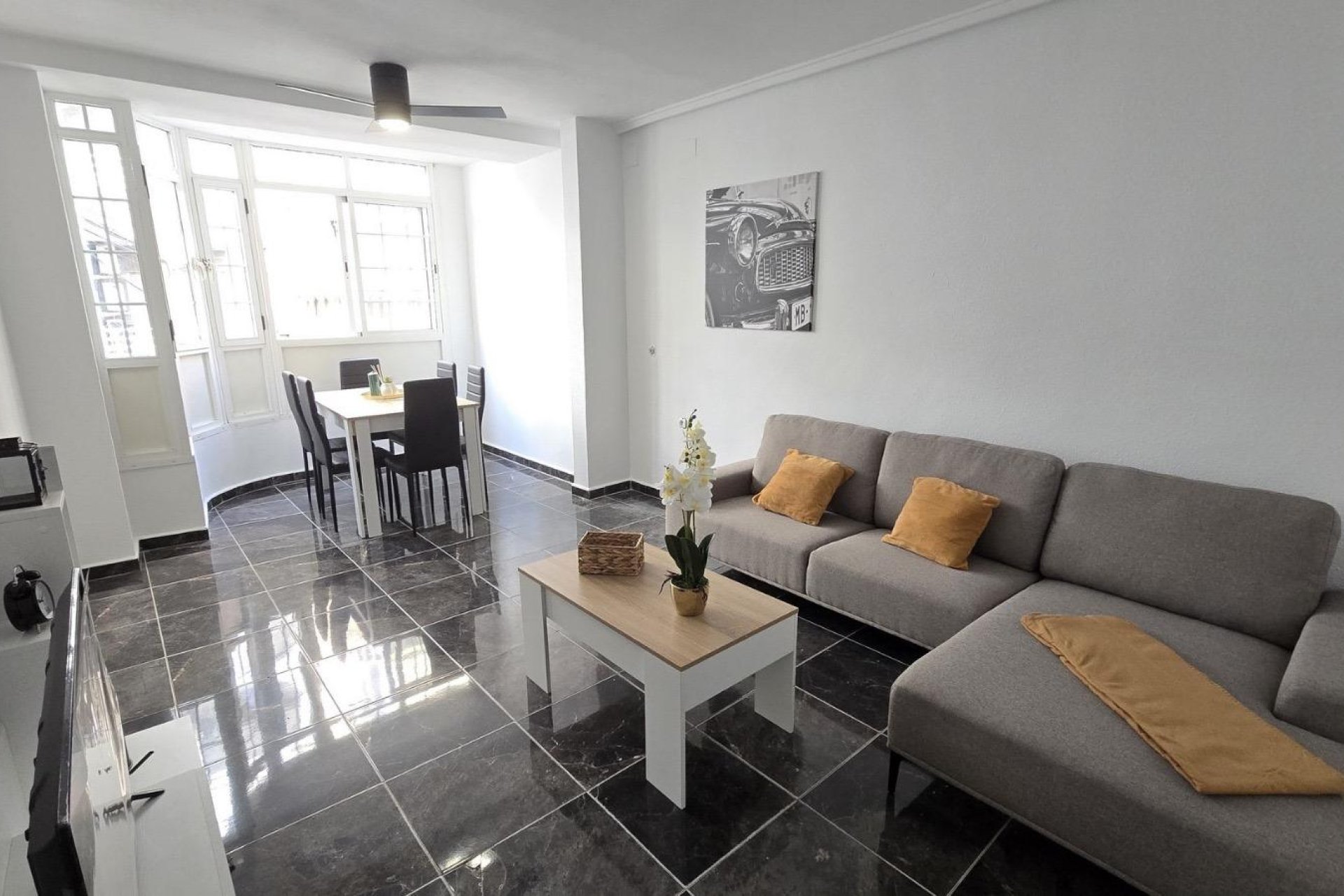 Herverkoop - Appartement -
Torrevieja - Centro - Muelle Pesquero