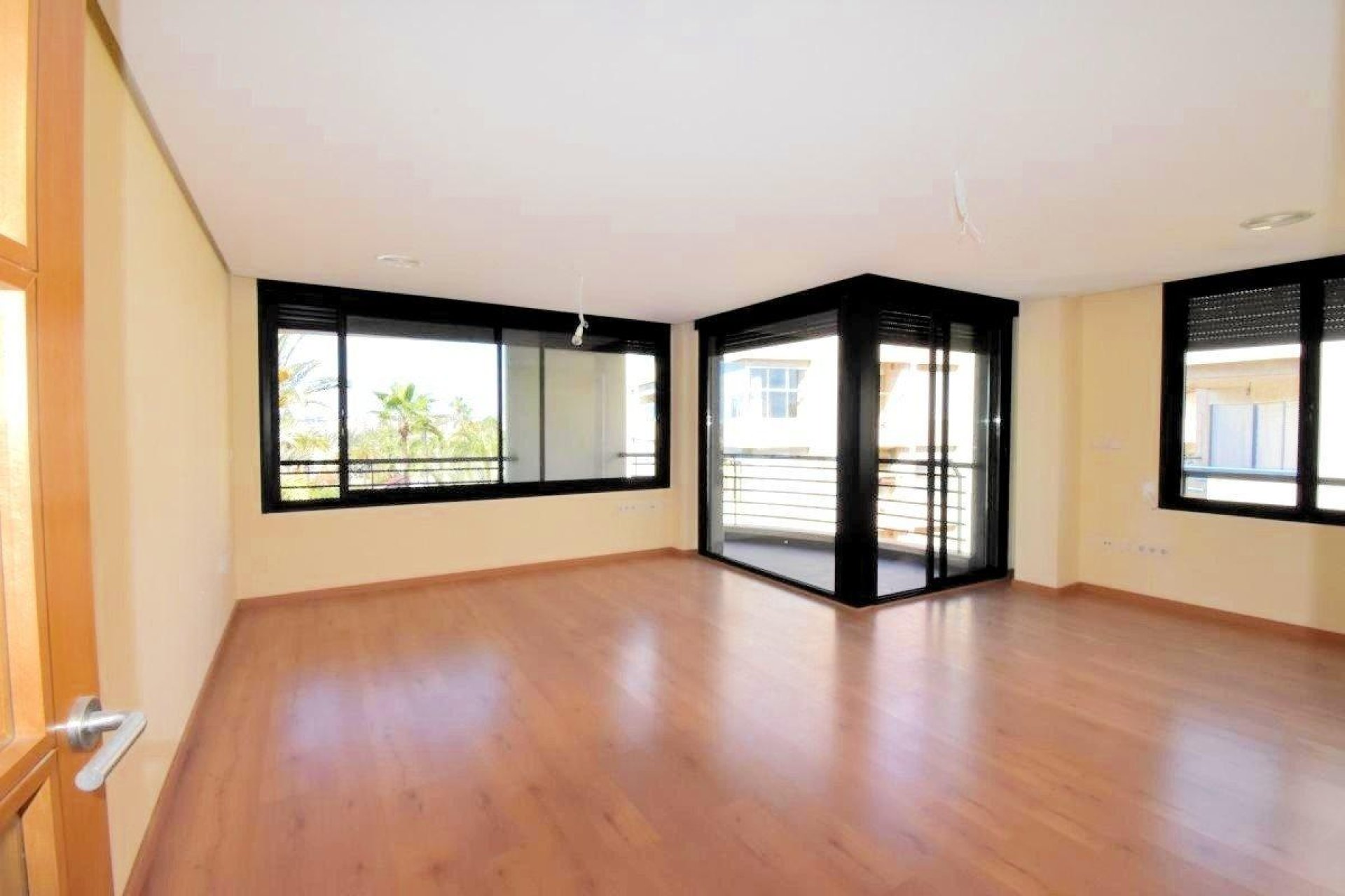 Herverkoop - Appartement -
Torrevieja - Centro - Muelle Pesquero