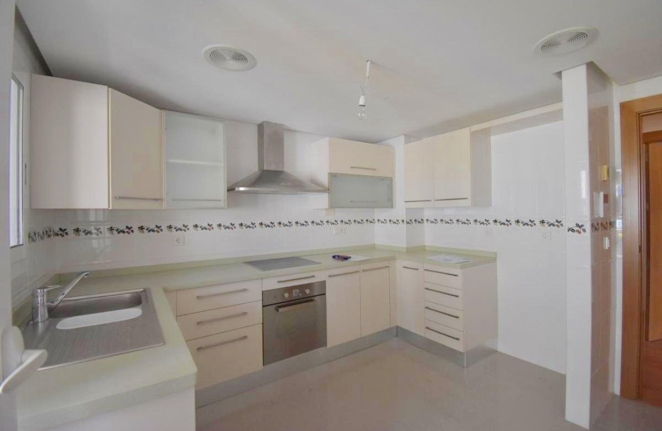 Herverkoop - Appartement -
Torrevieja - Centro - Muelle Pesquero