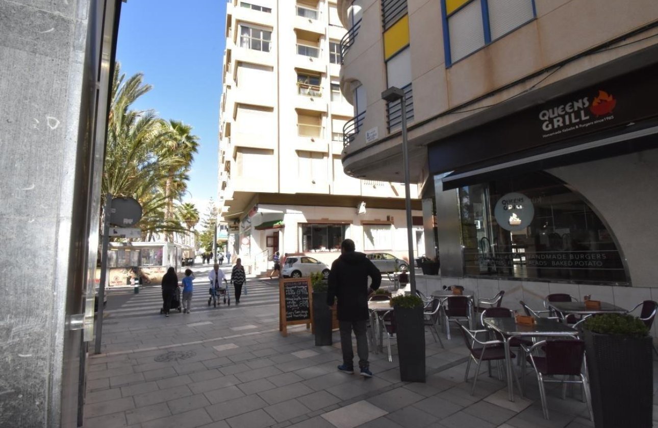 Herverkoop - Appartement -
Torrevieja - Centro - Muelle Pesquero