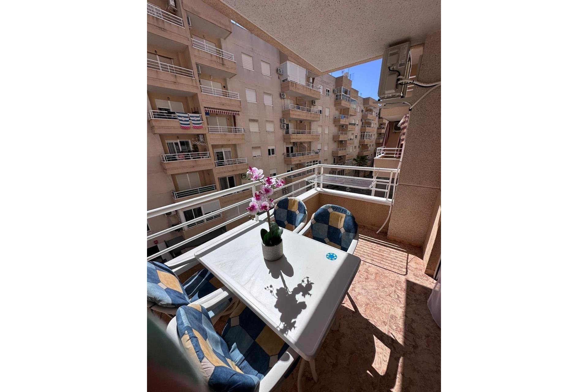 Herverkoop - Appartement -
Torrevieja - Centro - Muelle Pesquero