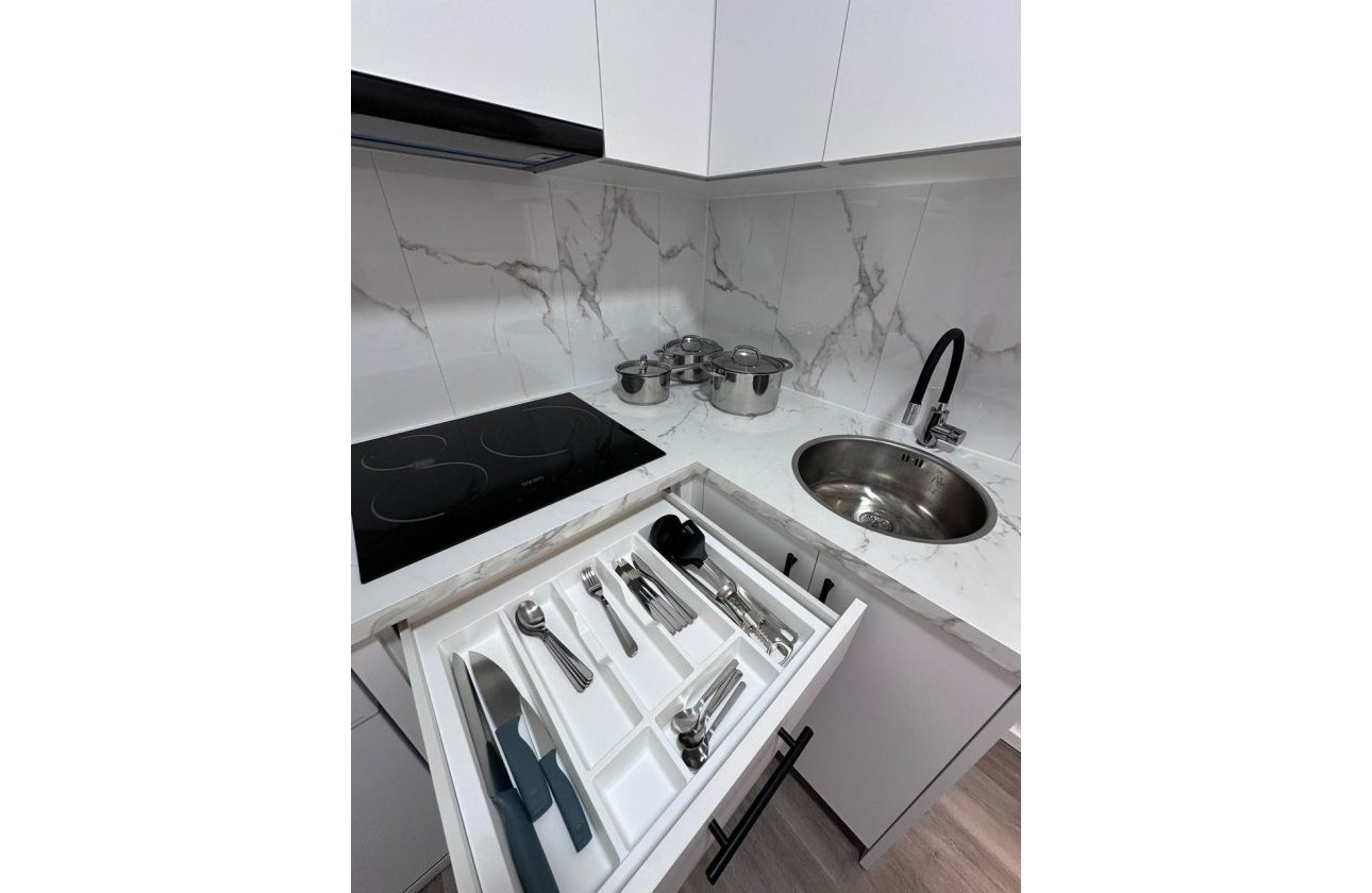 Herverkoop - Appartement -
Torrevieja - Centro - Muelle Pesquero