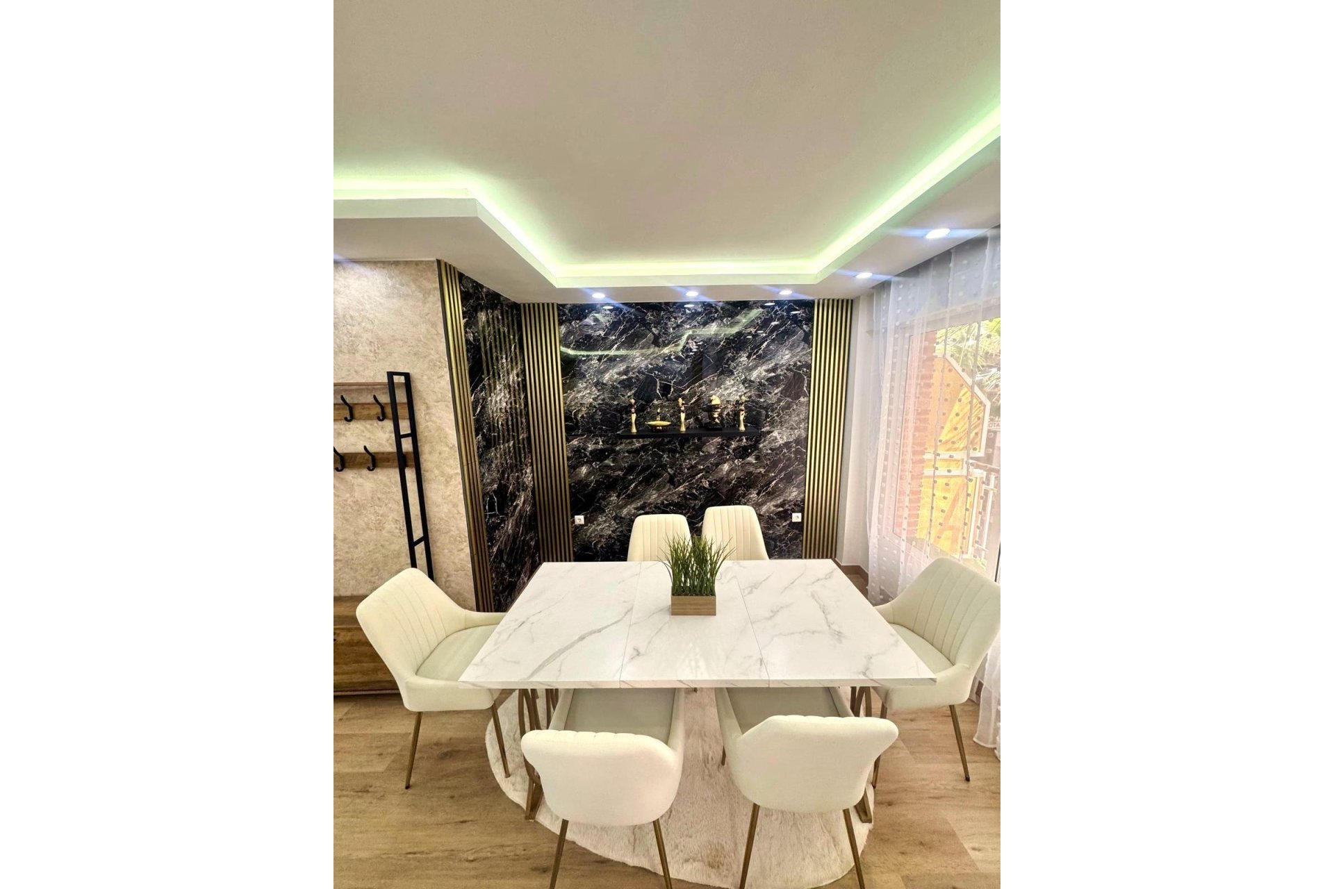 Herverkoop - Appartement -
Torrevieja - Centro - Muelle Pesquero