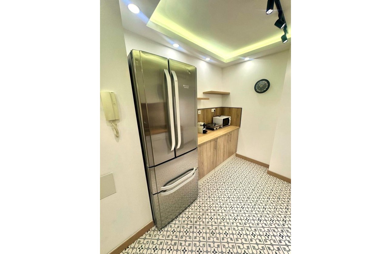 Herverkoop - Appartement -
Torrevieja - Centro - Muelle Pesquero