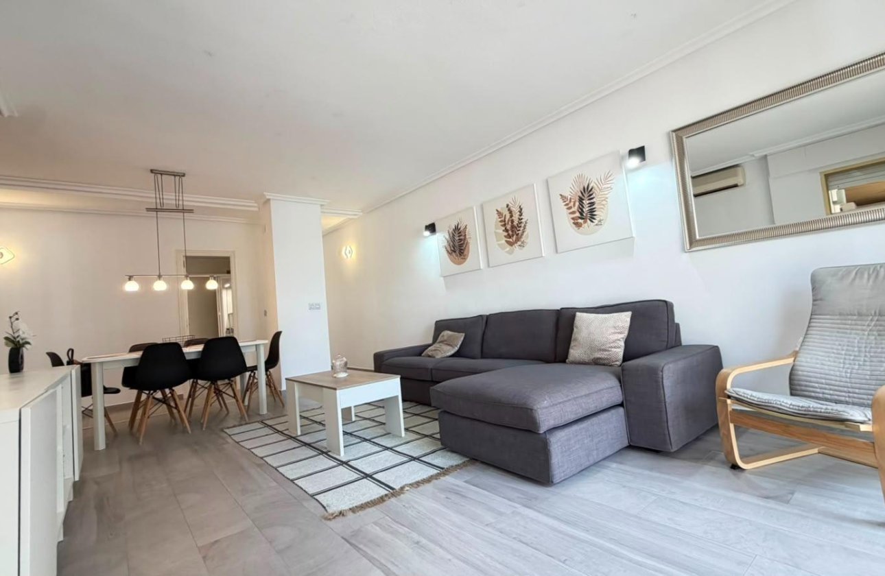 Herverkoop - Appartement -
Torrevieja - Centro - Muelle Pesquero