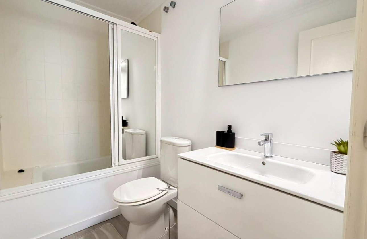 Herverkoop - Appartement -
Torrevieja - Centro - Muelle Pesquero